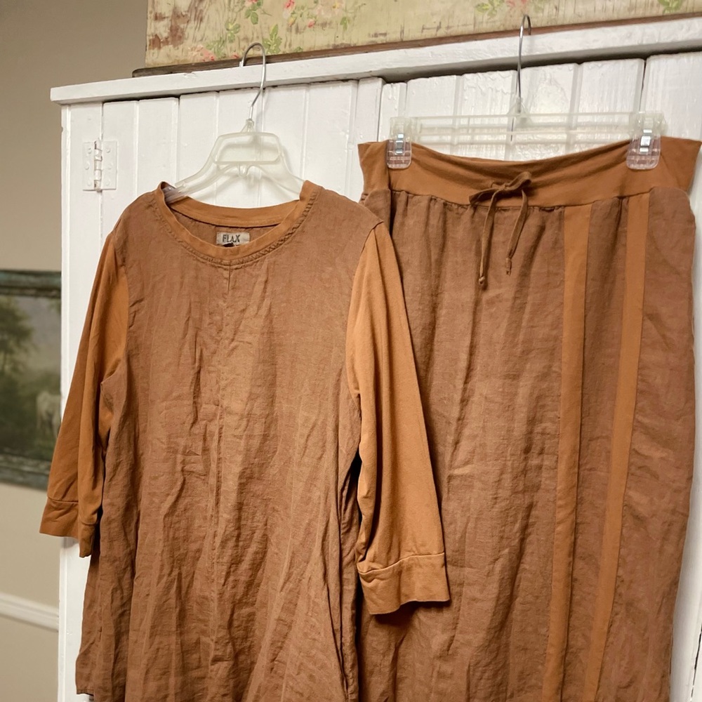 New FLAX Medium Top and Skirt Set